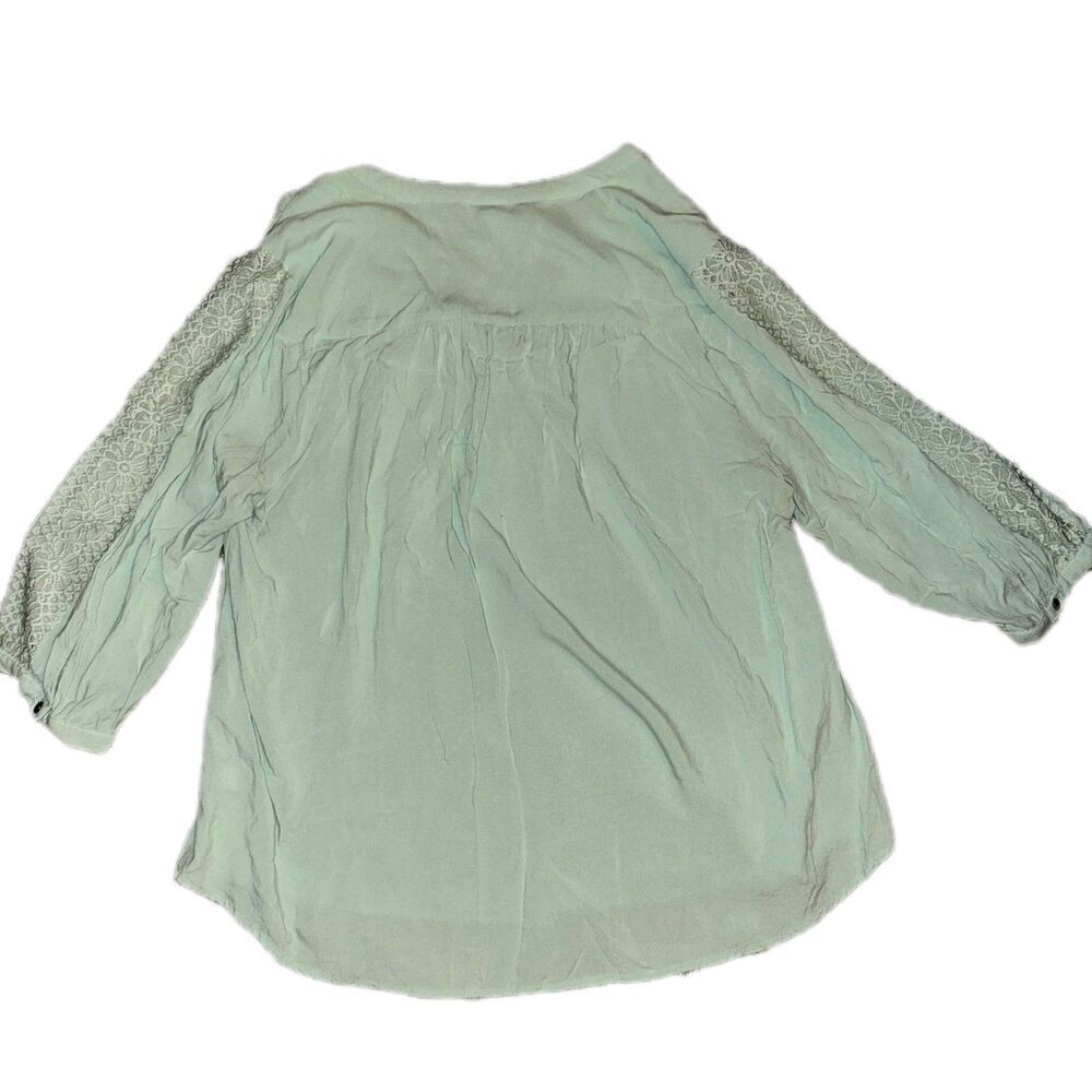 Torrid 1x Teal Floral 3/4 Sleeve Top - Picture 2 of 4